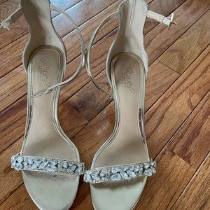 Jewel Badgley Mischka